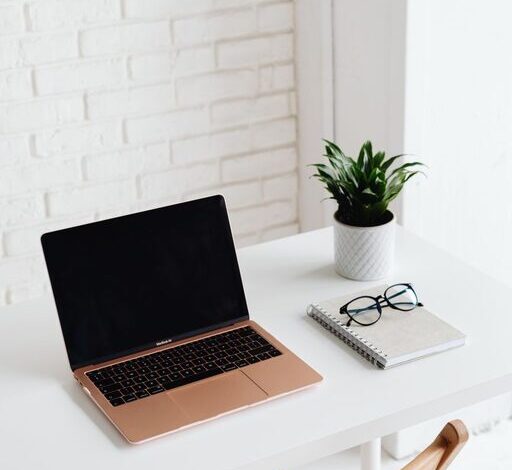Tips for Organizing a Clutter-Free Home Office to Boost Productivity and Comfort