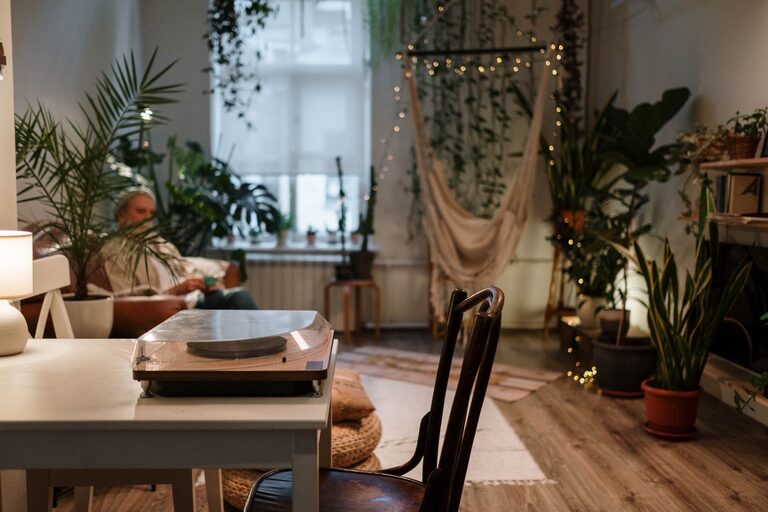 Simple Ways to Create a Cozy and Inviting Home Environment